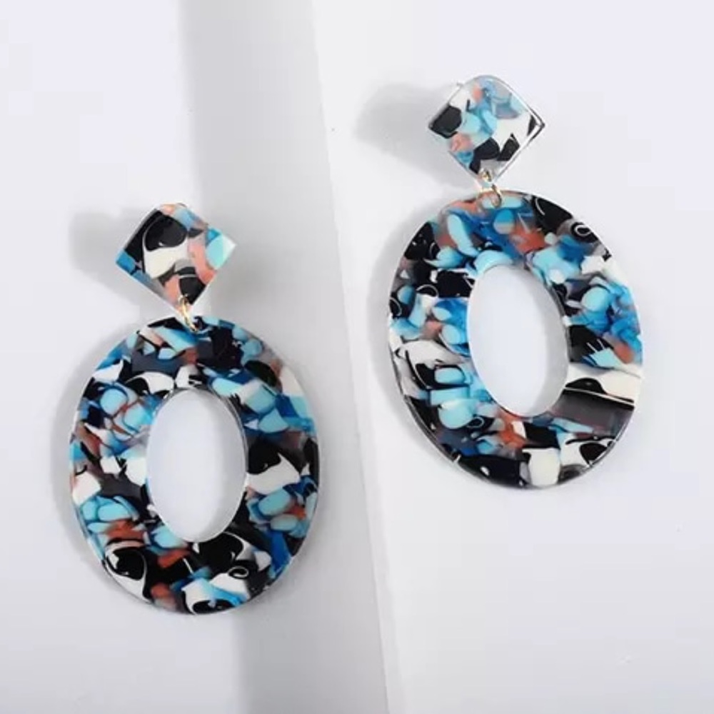 🌟{BOGO}🌟 Blue Acrylic Oval Earrings